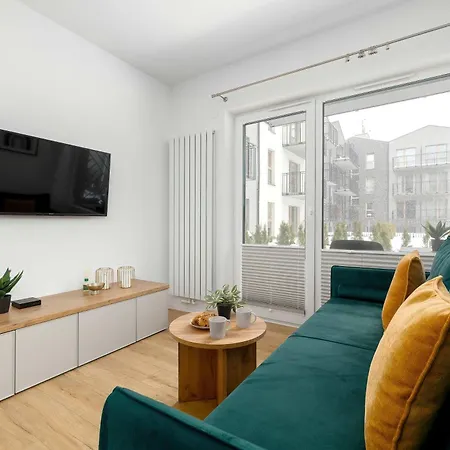 Bright & Cozy With Garden And Parking By Renters