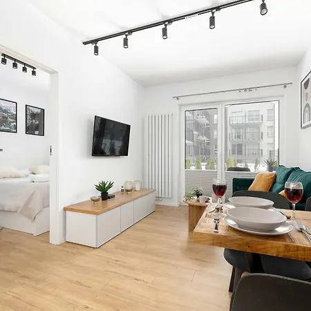Bright & Cozy With Garden And Parking By Renters