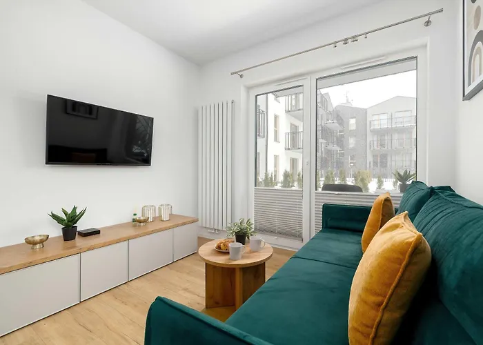 Bright & Cozy With Garden And Parking By Renters