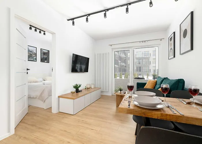 Bright & Cozy With Garden And Parking By Renters